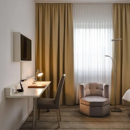 Astra Hotel 3*