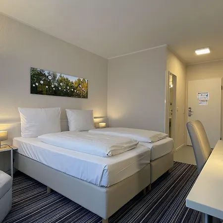 Astra Hotel 3*