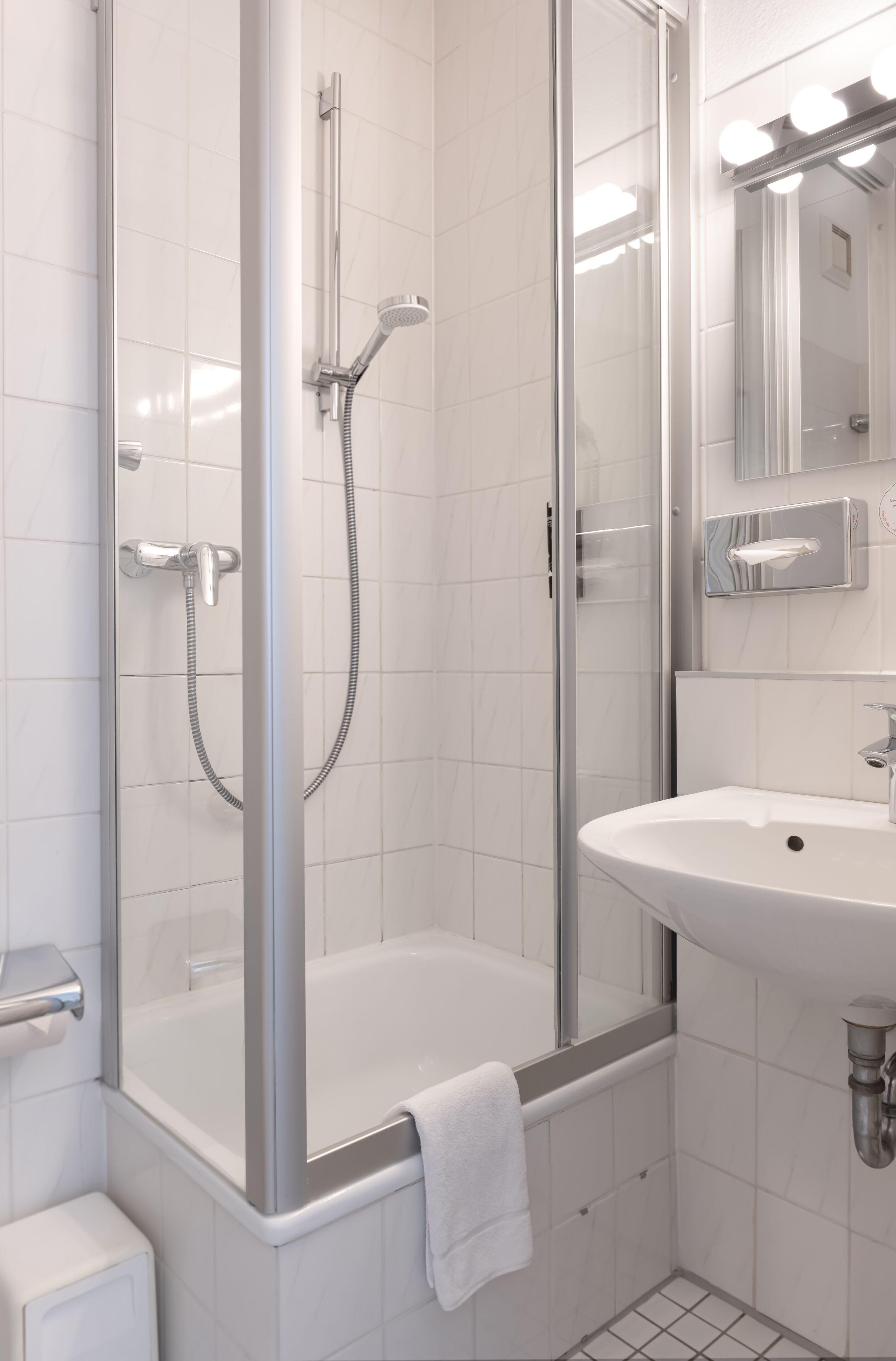 Astra 3* Düsseldorf